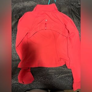 Lululemon cropped define jacket nulu lipgloss size 4